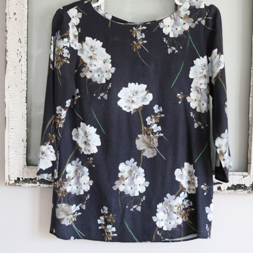 STITCH FIX! navy floral Yacob Boat Neck Blouse